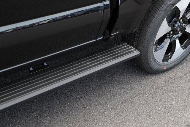 New 2025 Ford F150 Lightning Platinum image 3