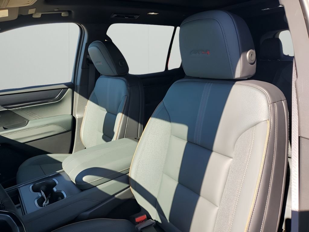 New 2026 GMC Acadia AT4 w/ Luxury Package image 31