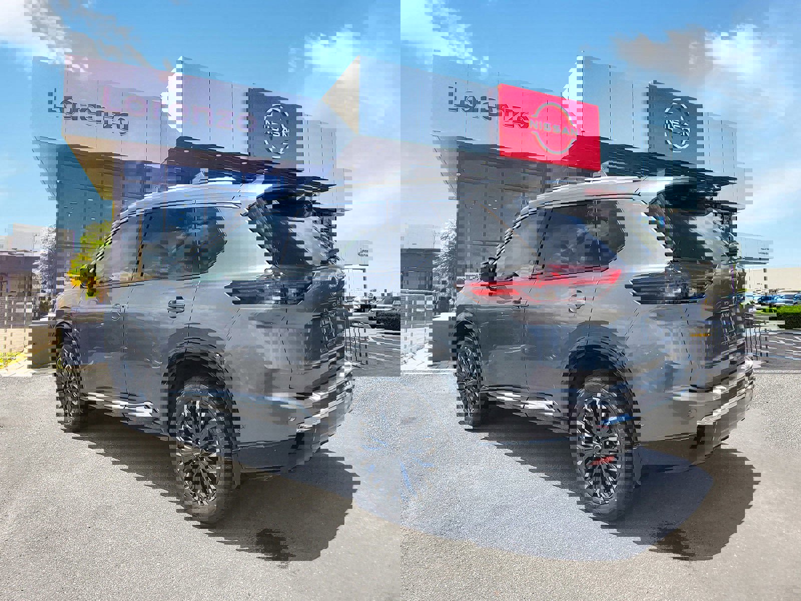 New 2025 Nissan Rogue Platinum image 6