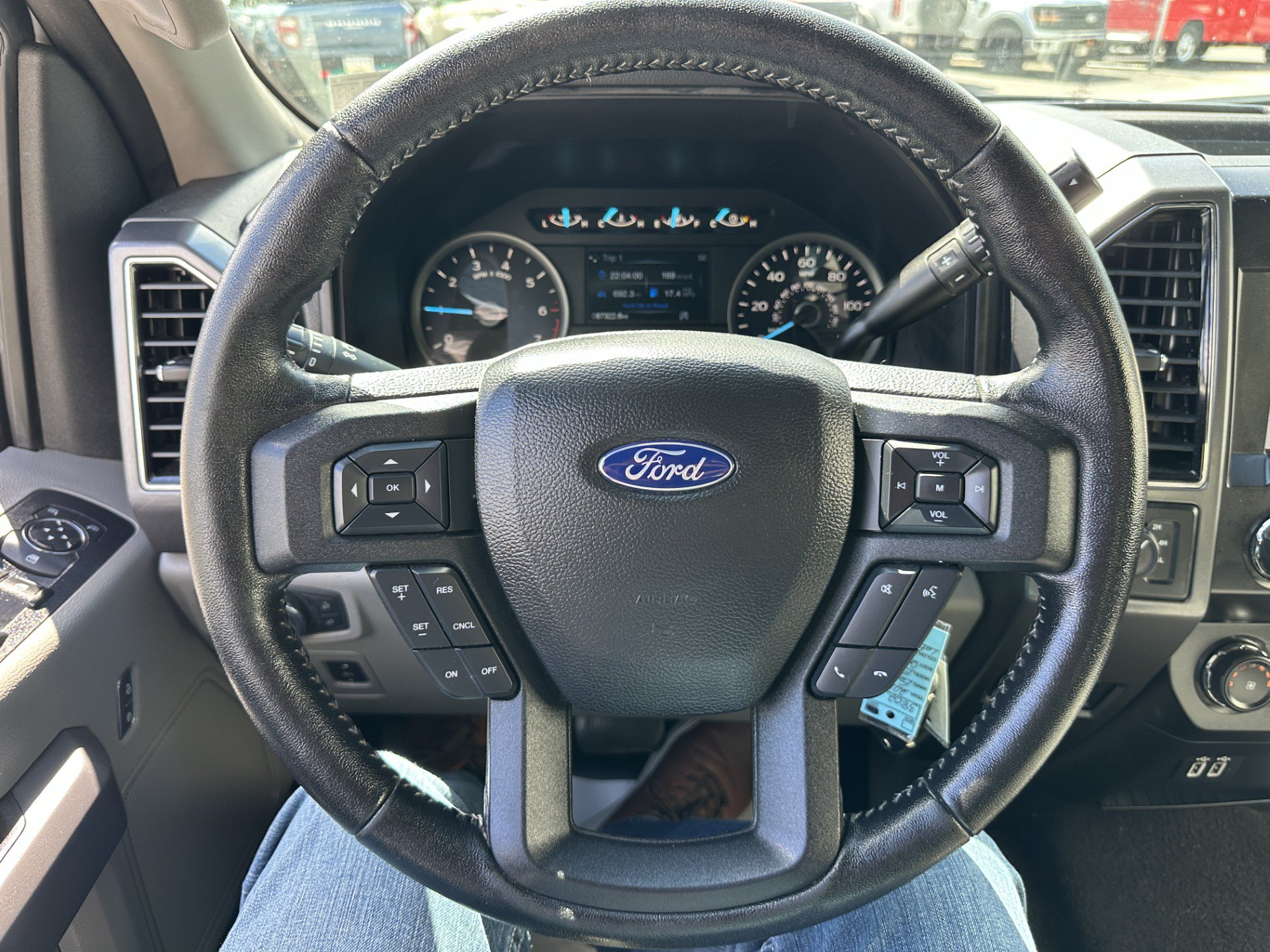 Used 2019 Ford F150 XLT w/ Equipment Group 302A Luxury AWD/4WD image 14