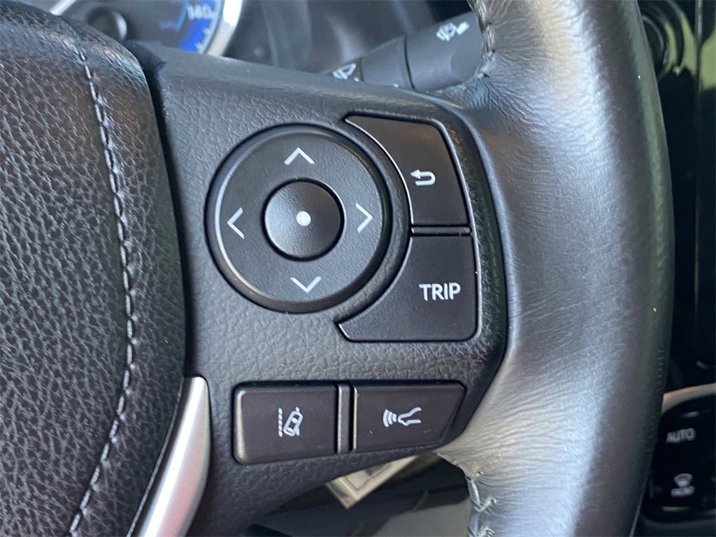 Certified 2017 Toyota Corolla SE image 25