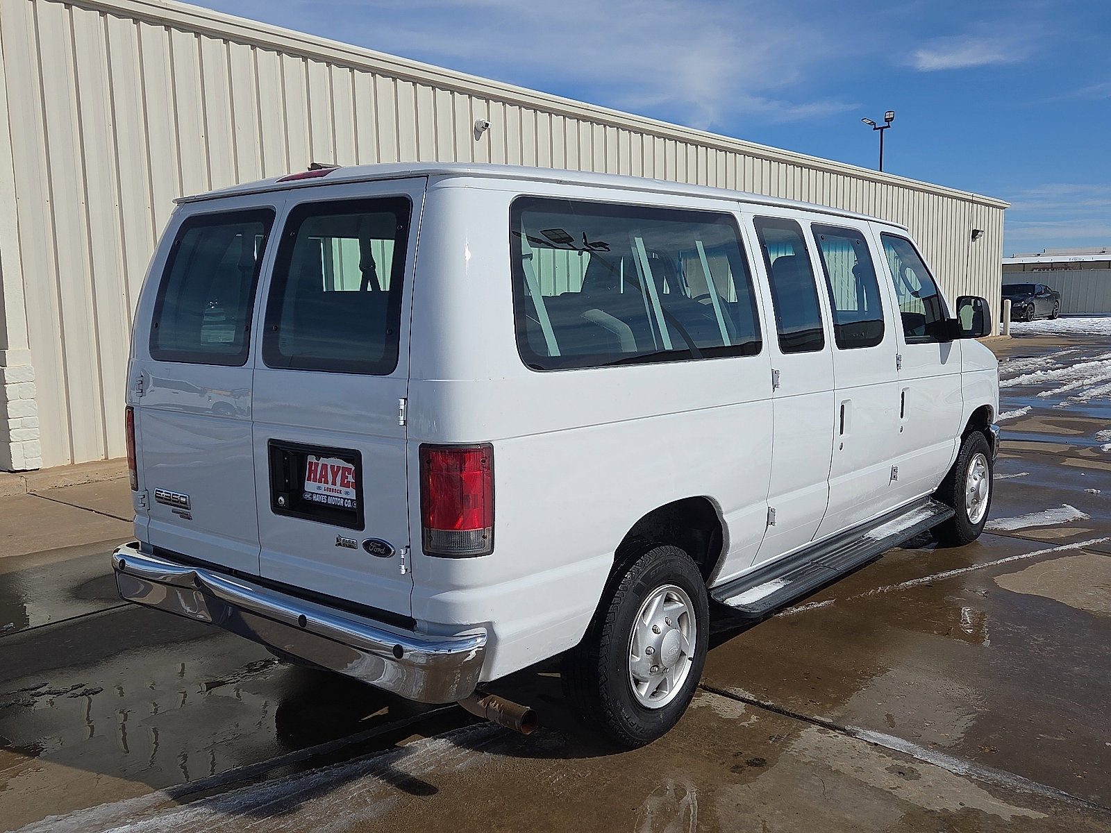 Used 2014 Ford E-350 and Econoline 350 XLT image 3