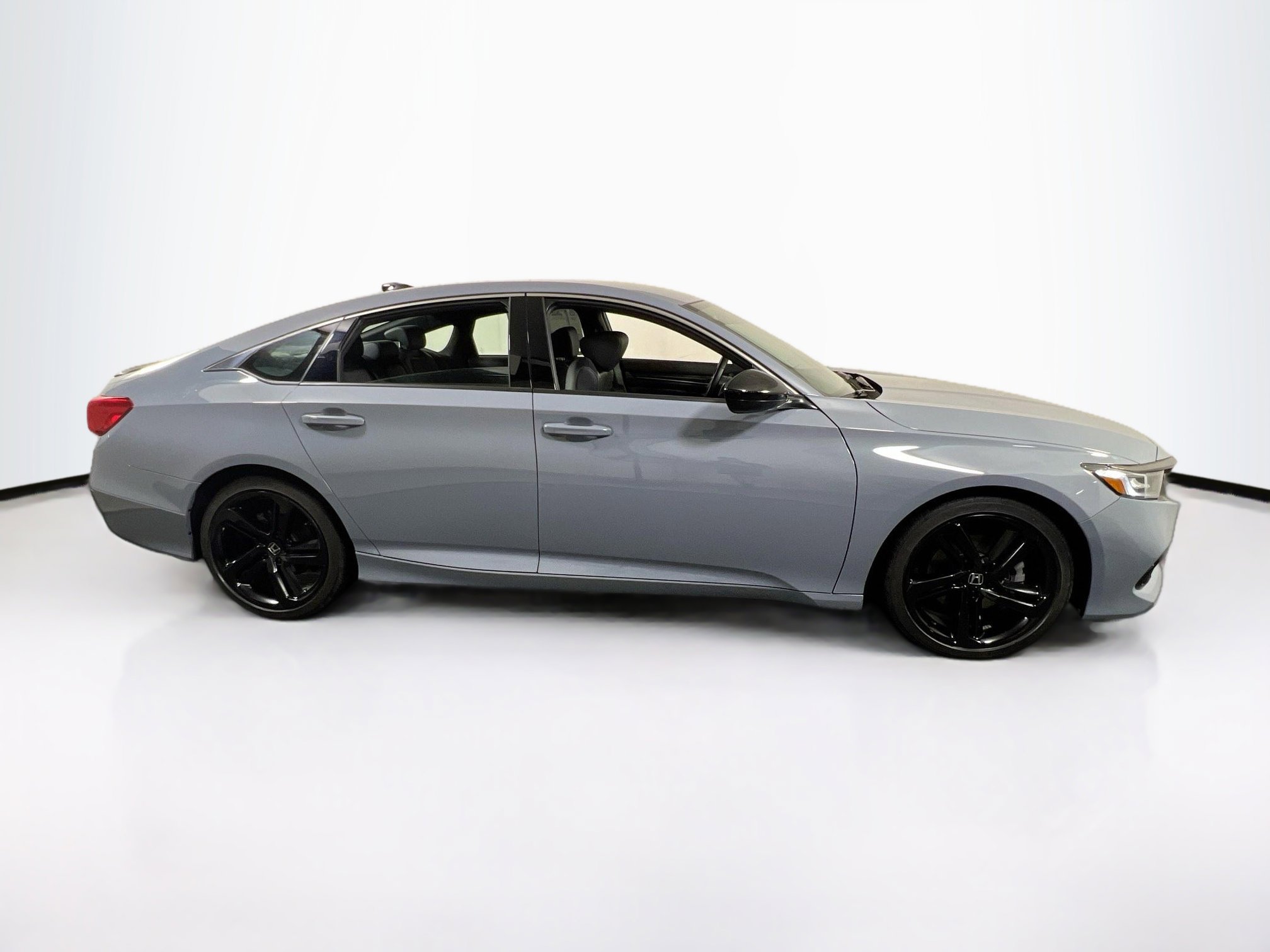 Used 2022 Honda Accord Sport image 4