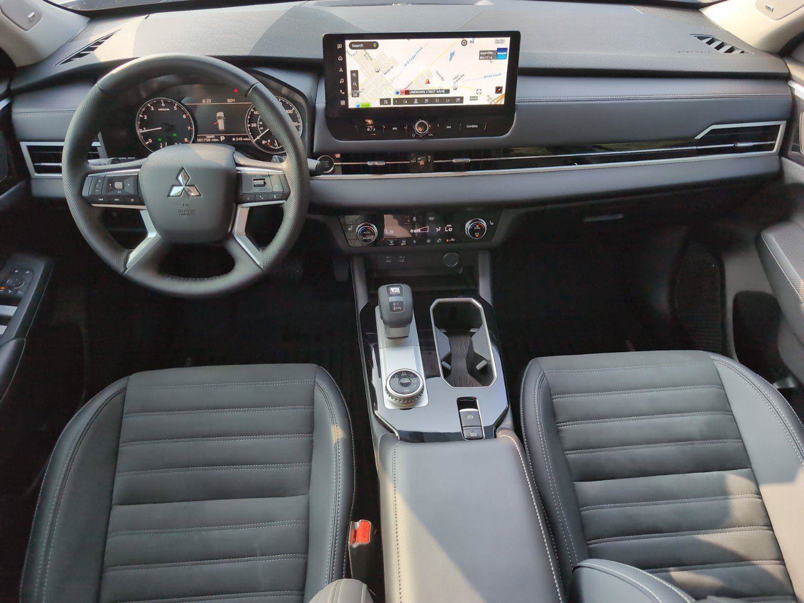 Used 2026 Mitsubishi Outlander SE AWD/4WD image 32