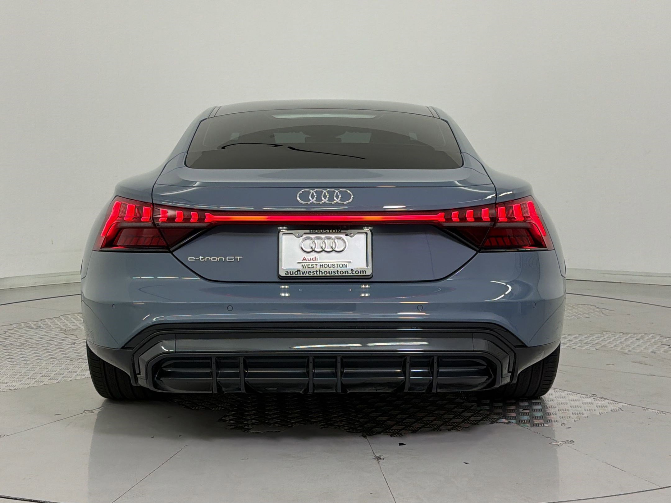 Used 2023 Audi e-tron GT Premium Plus AWD/4WD image 8