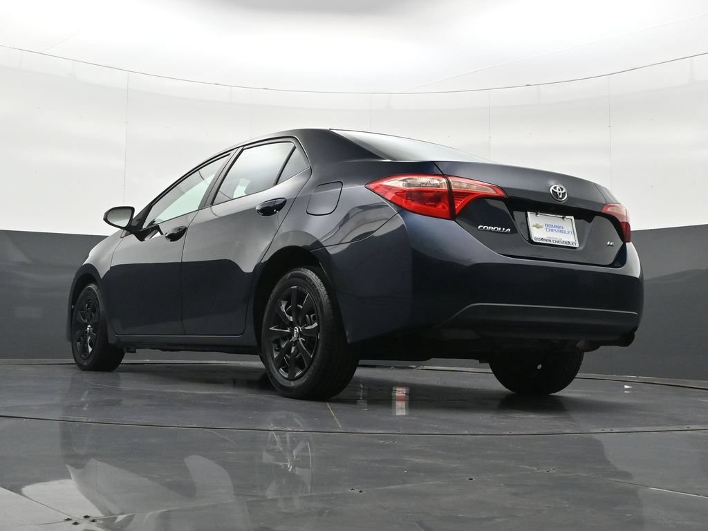 Used 2017 Toyota Corolla LE FWD image 31