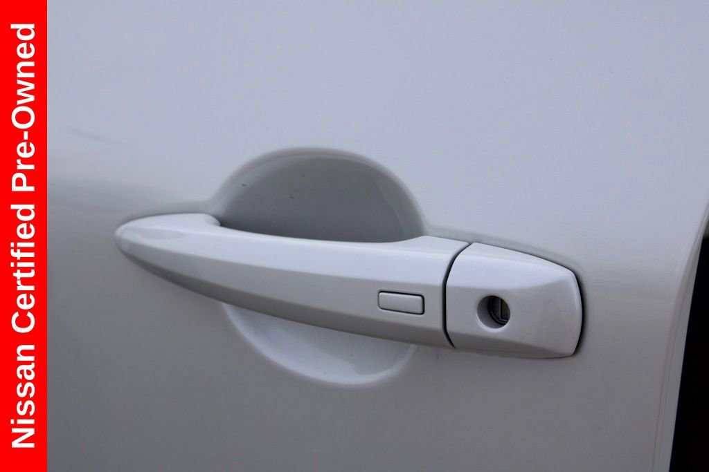 Certified 2024 Nissan Rogue SV image 15