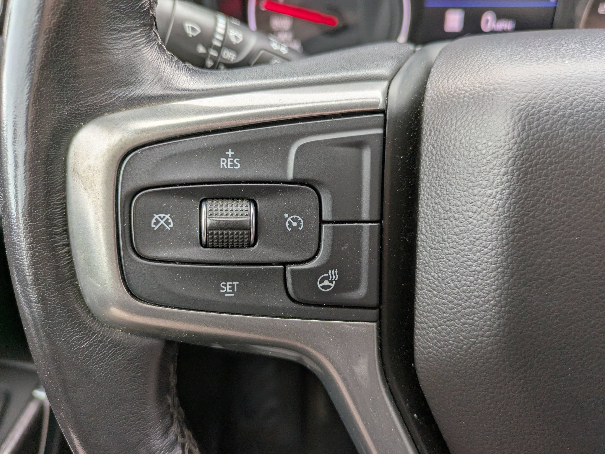 Used 2021 Chevrolet Silverado 1500 LTZ w/ LTZ Convenience Package II AWD/4WD image 25