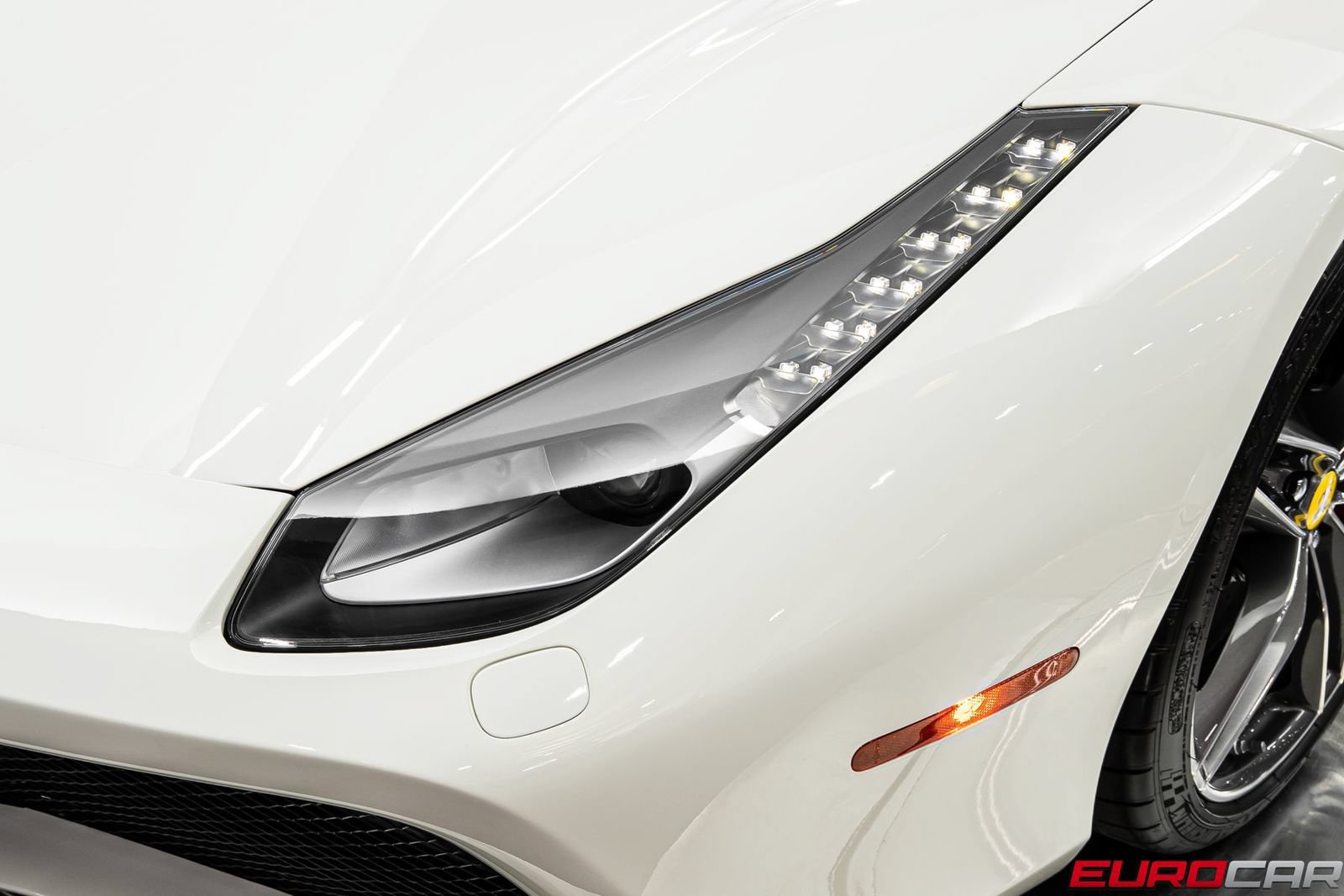 Used 2019 Ferrari 488 Spider RWD image 15