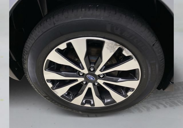 Used 2017 Subaru Outback 3.6R Limited AWD/4WD image 18