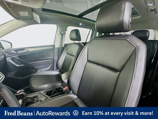 Used 2024 Volkswagen Tiguan SE w/ Panoramic Sunroof Package AWD/4WD image 21