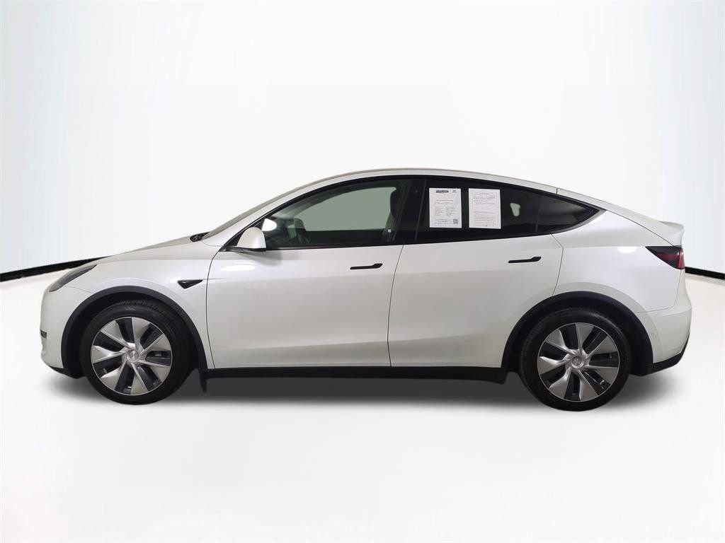 Used 2021 Tesla Model Y Long Range image 8