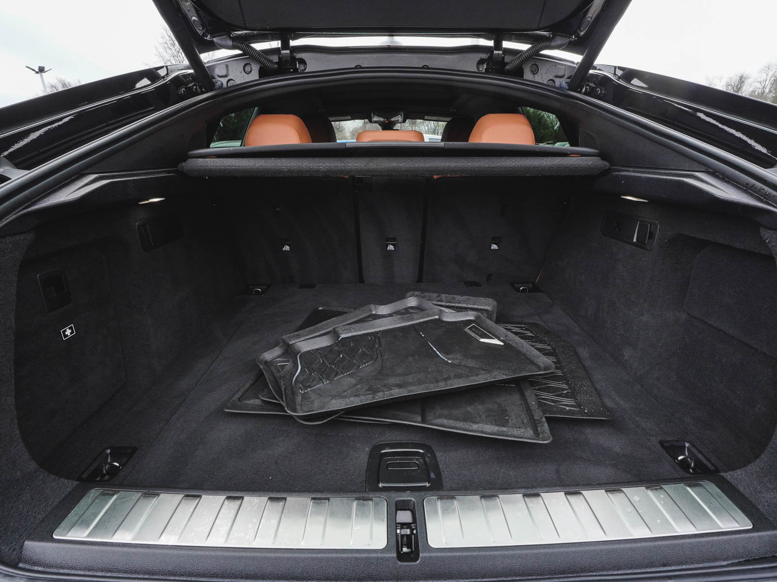 Used 2023 BMW X6 xDrive40i w/ M Sport Package image 41