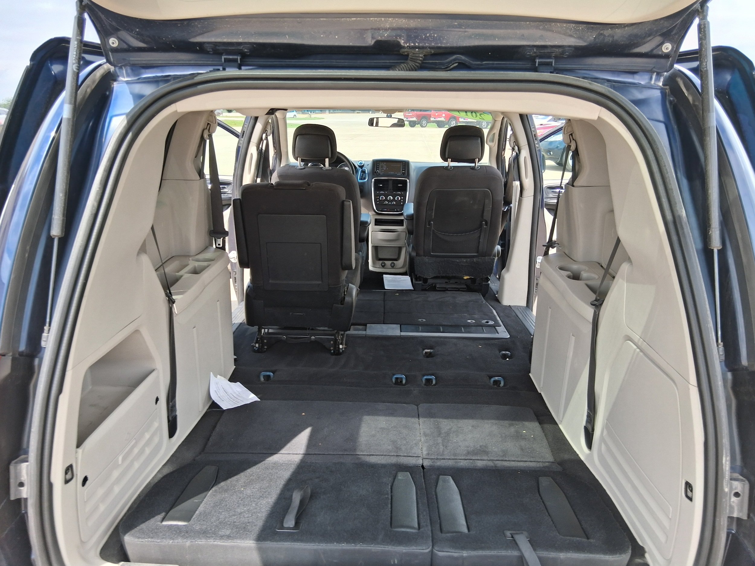 Used 2017 Dodge Grand Caravan SE w/ Power Window Group FWD image 21