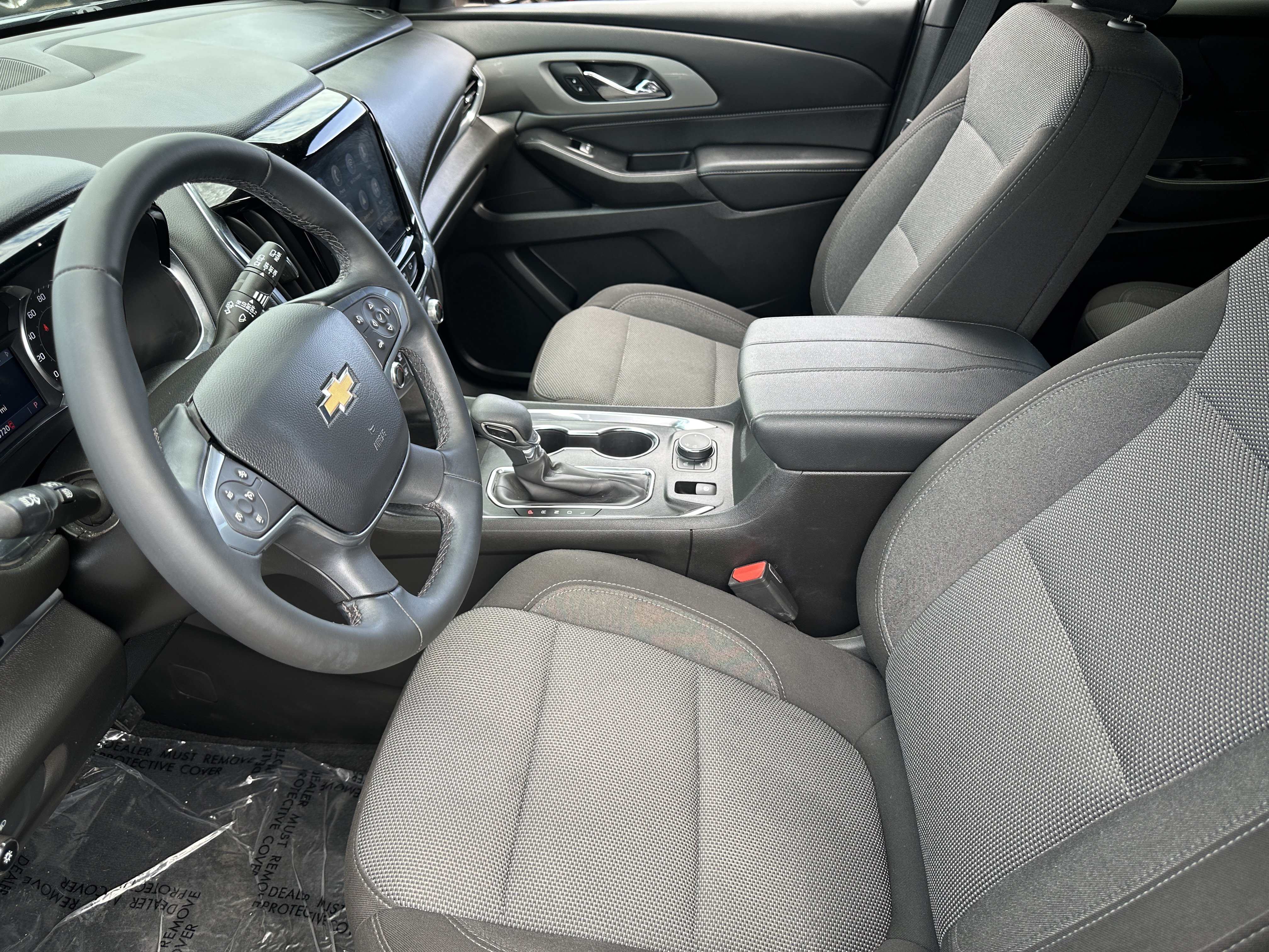 Used 2023 Chevrolet Traverse LT FWD image 19