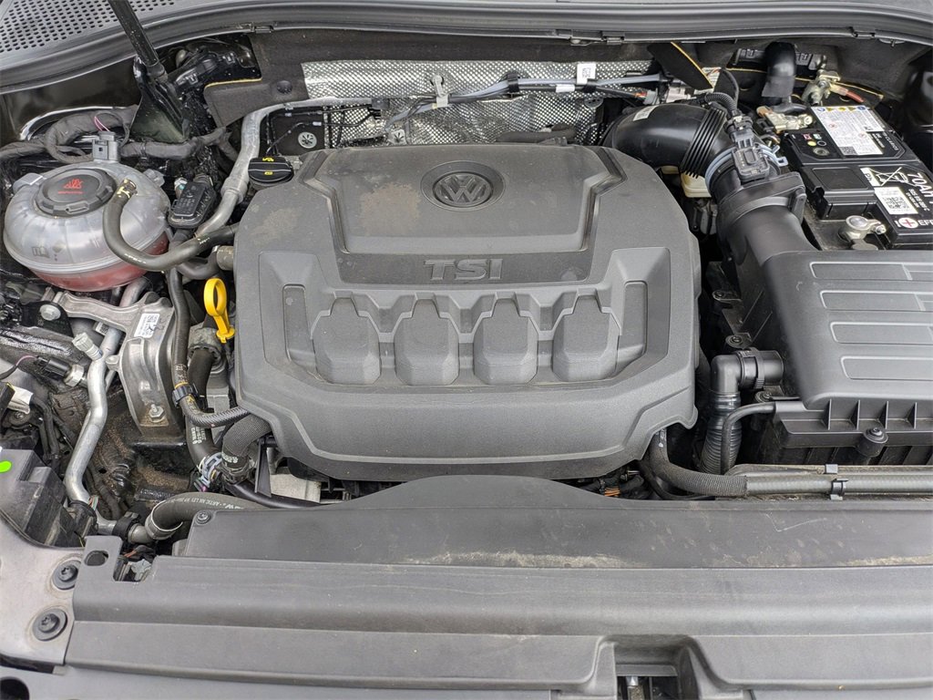 Used 2024 Volkswagen Tiguan SE image 33