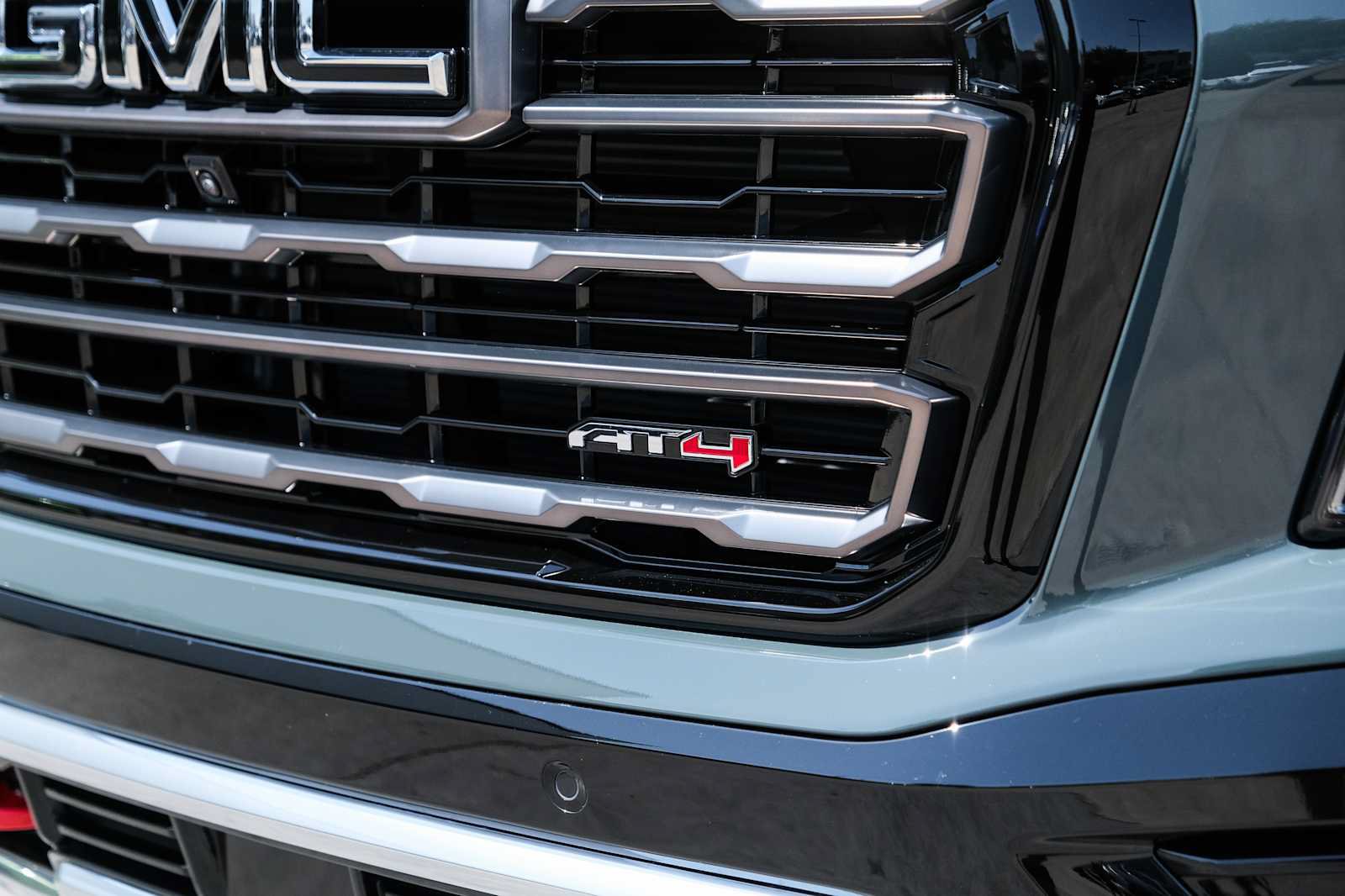 Used 2026 GMC Yukon AT4 Ultimate w/ LPO, Floor Liner Package AWD/4WD image 4