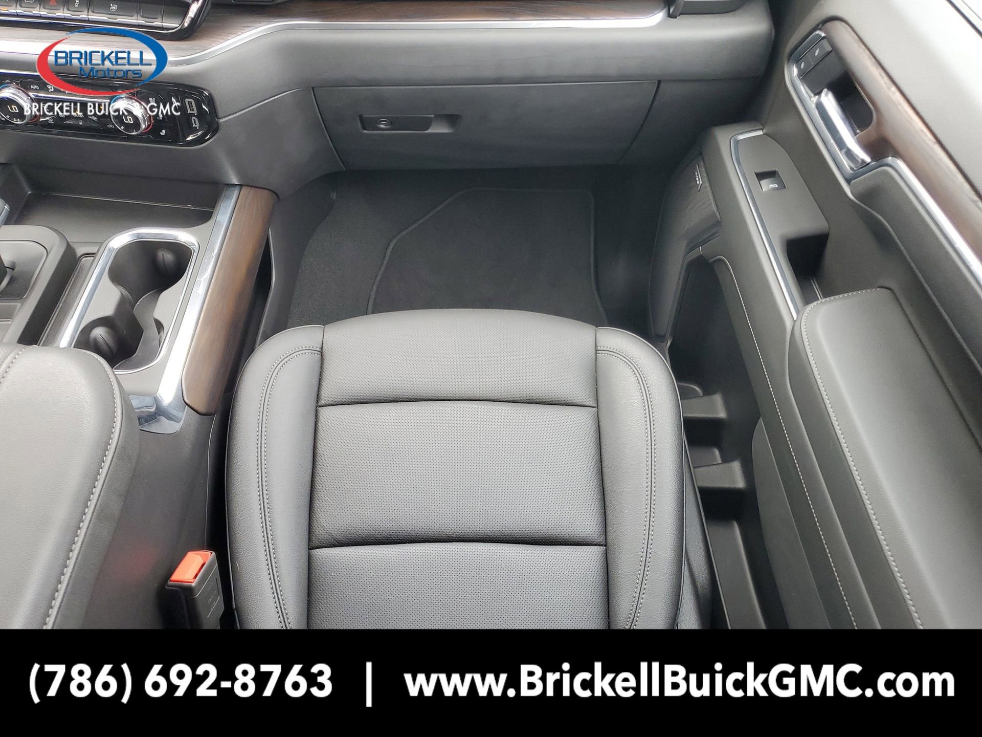 New 2025 GMC Sierra 1500 SLT w/ SLT Convenience Package image 15