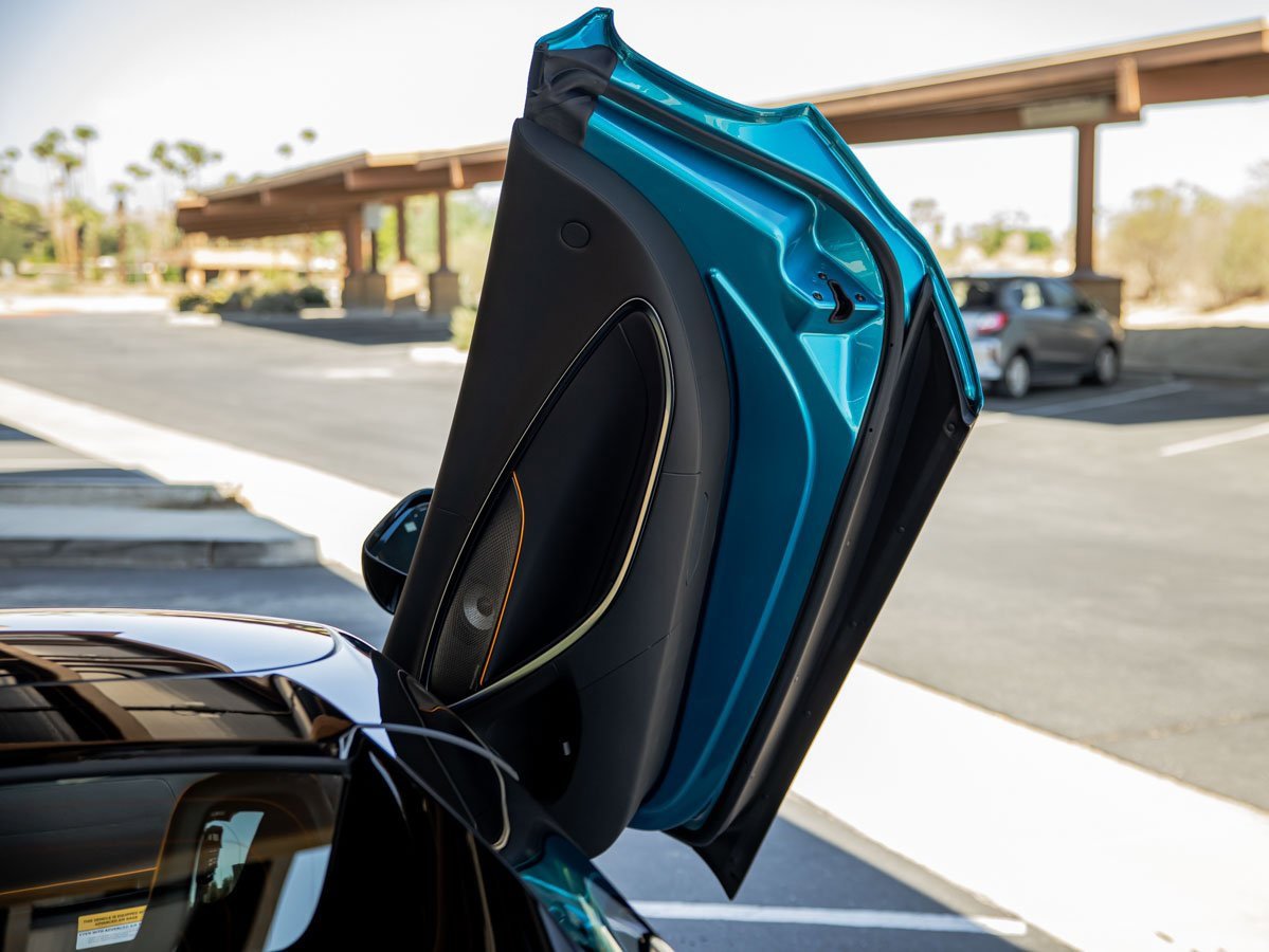 Used 2025 McLaren Artura Spider image 20