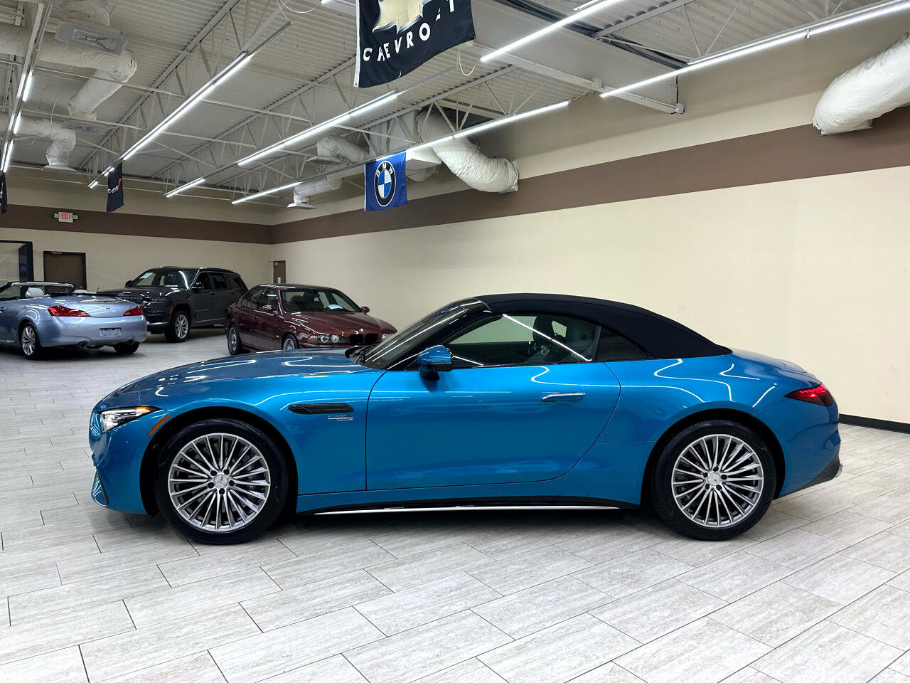 Used 2024 Mercedes-Benz SL 43 AMG image 10