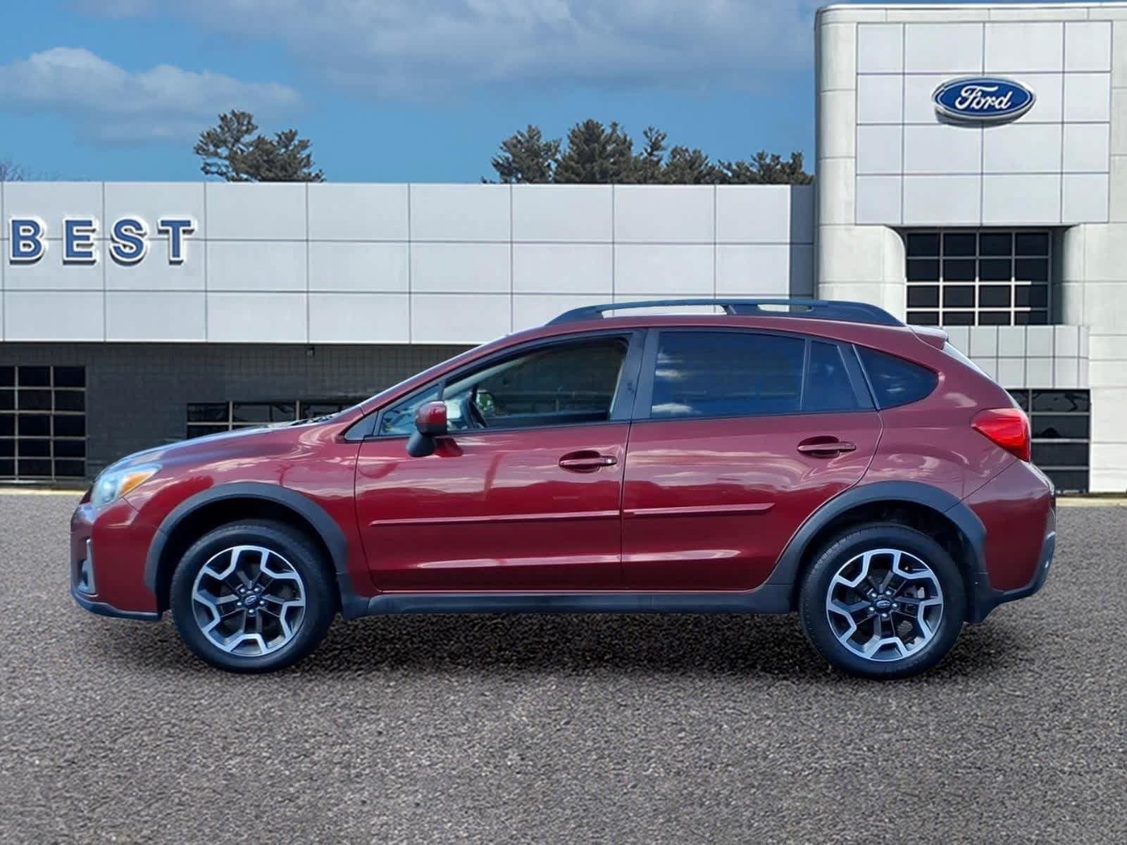 Used 2017 Subaru Crosstrek 2.0i Premium AWD/4WD image 2