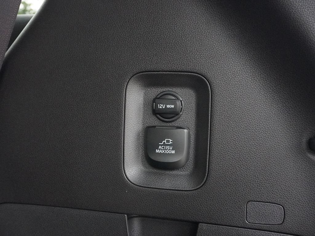 Used 2025 Kia Carnival SX Prestige FWD image 22
