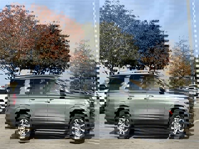 Used 2023 Chevrolet Tahoe LS image 3