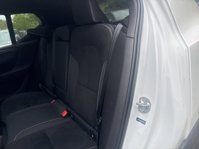 Used 2023 Volvo XC40 B5 Plus w/ Protection Package Premier AWD/4WD image 13