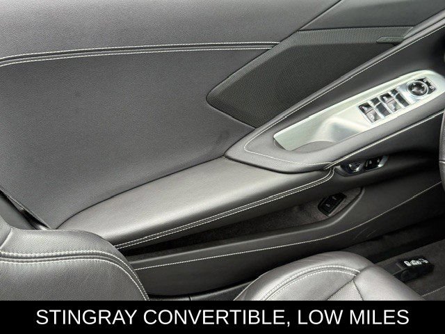 Used 2024 Chevrolet Corvette Stingray Convertible w/ 1LT RWD image 31