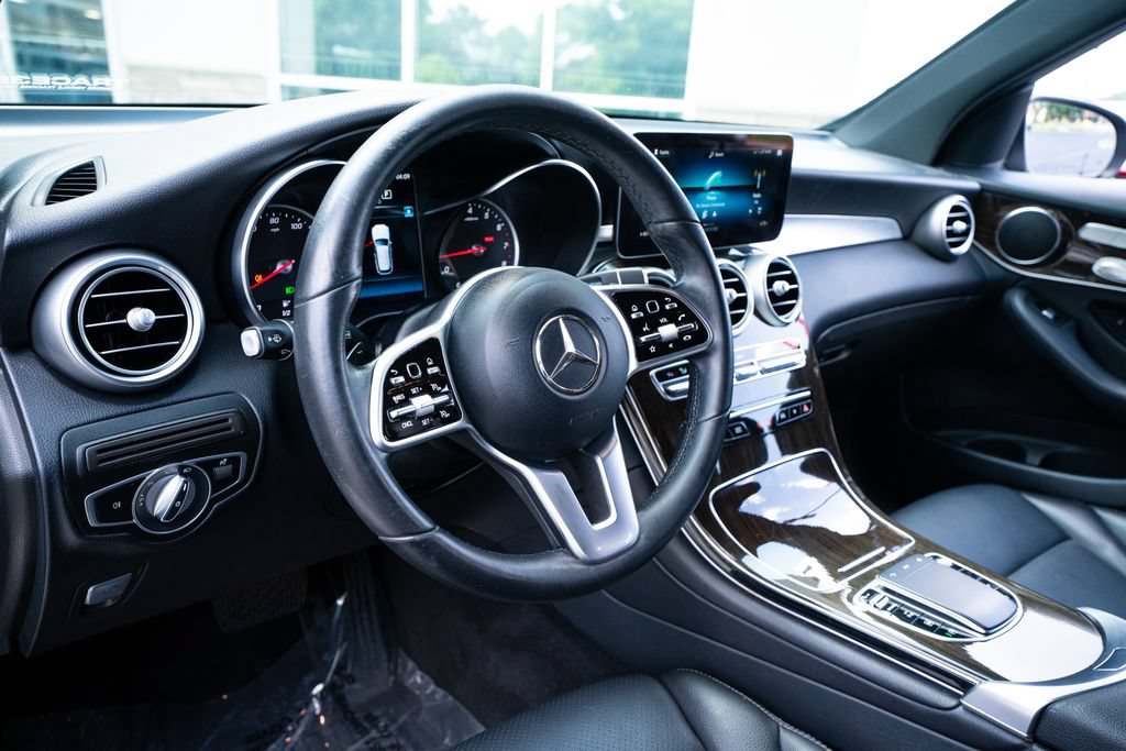 Used 2021 Mercedes-Benz GLC 300 4MATIC w/ Premium Package image 29