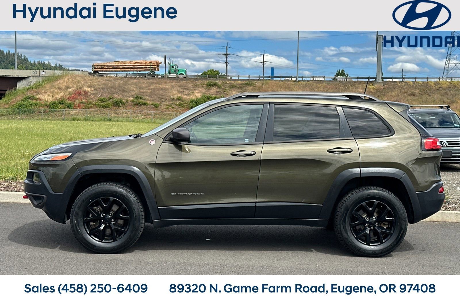 Used 2016 Jeep Cherokee Trailhawk w/ Leather Interior Group AWD/4WD image 7