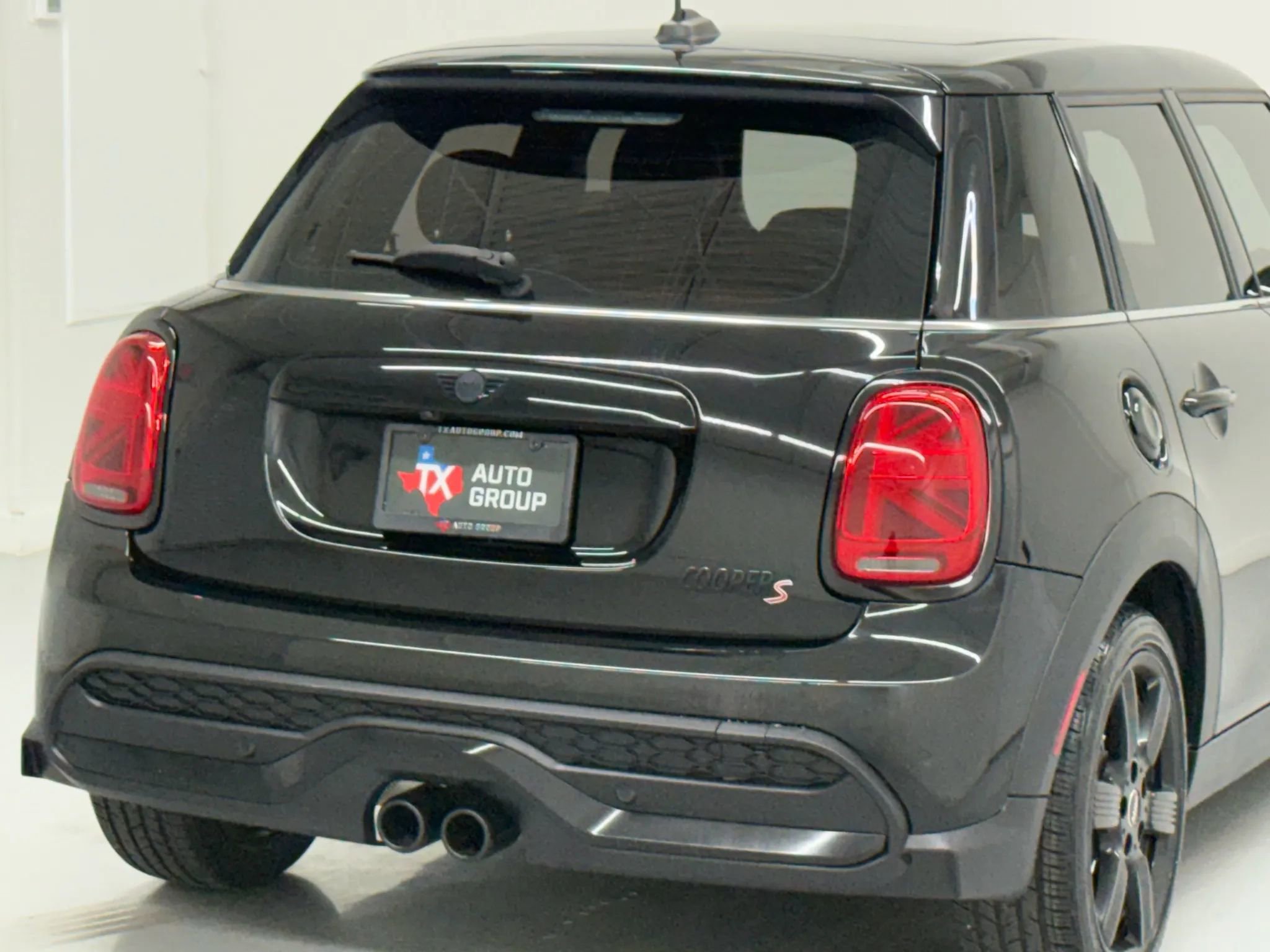 Used 2022 MINI Cooper S image 16