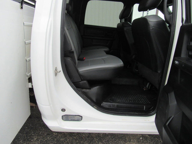 Used 2022 RAM 3500 Tradesman w/ Chrome Appearance Group AWD/4WD image 17
