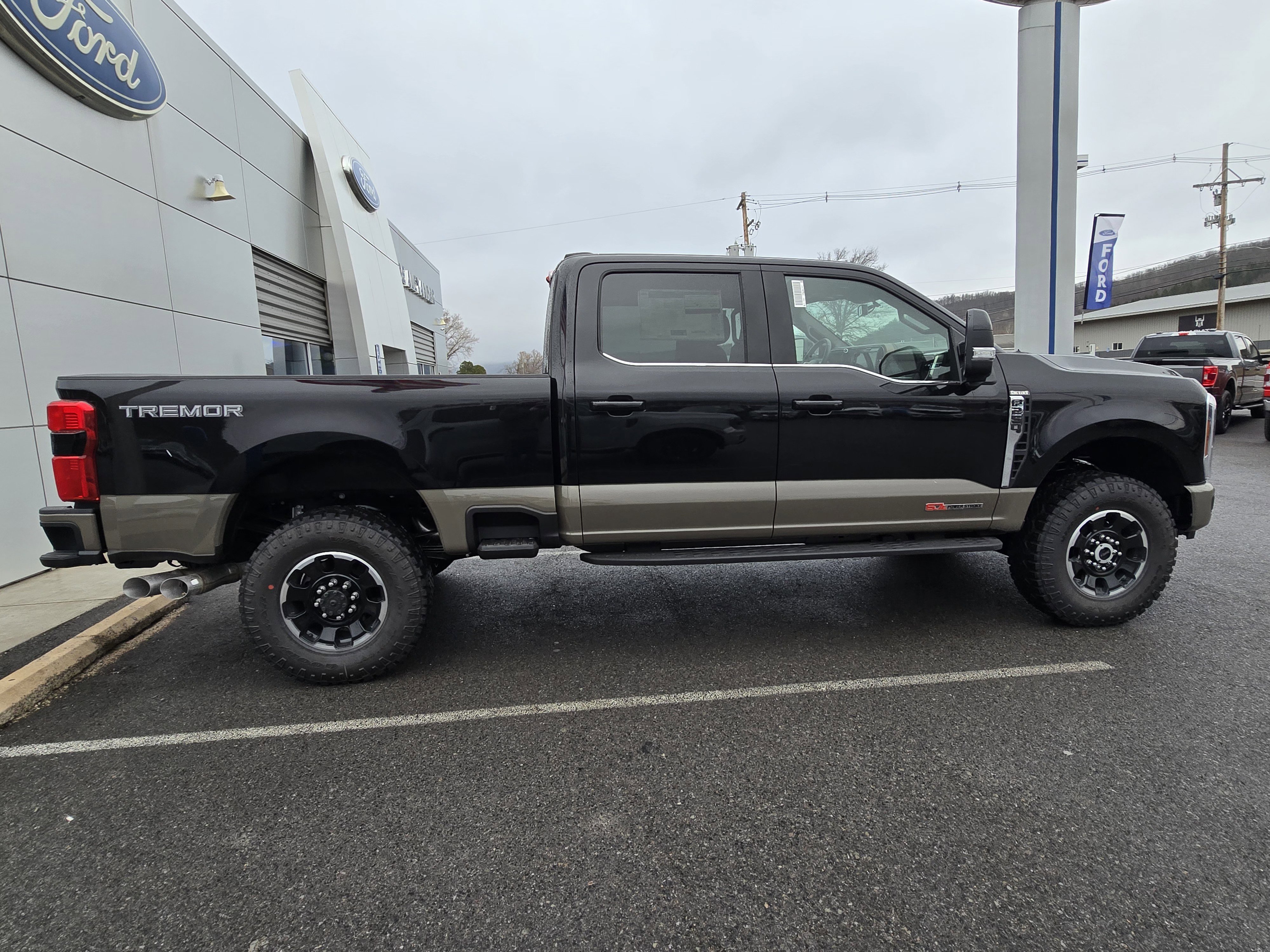 New 2026 Ford F250 King Ranch w/ Tremor Off-Road Package video 2