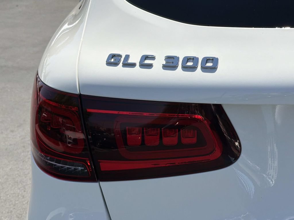 Used 2022 Mercedes-Benz GLC 300 image 27