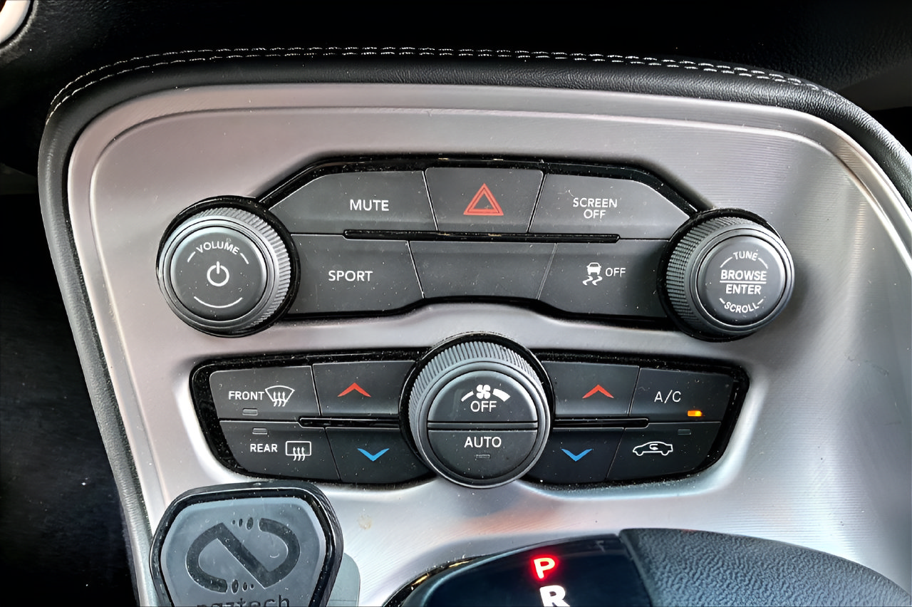 Used 2023 Dodge Challenger SXT RWD image 20