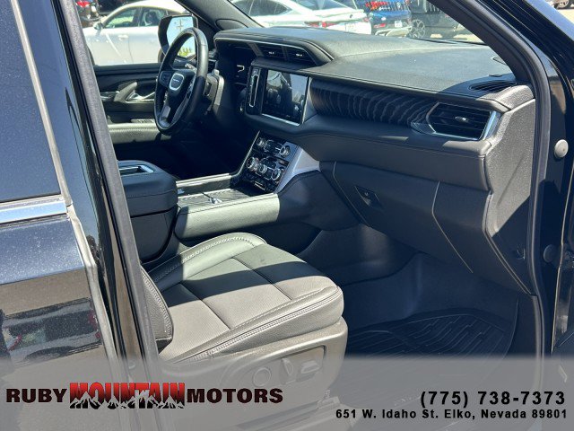 Used 2023 GMC Yukon Denali w/ Advanced Technology Package AWD/4WD image 28