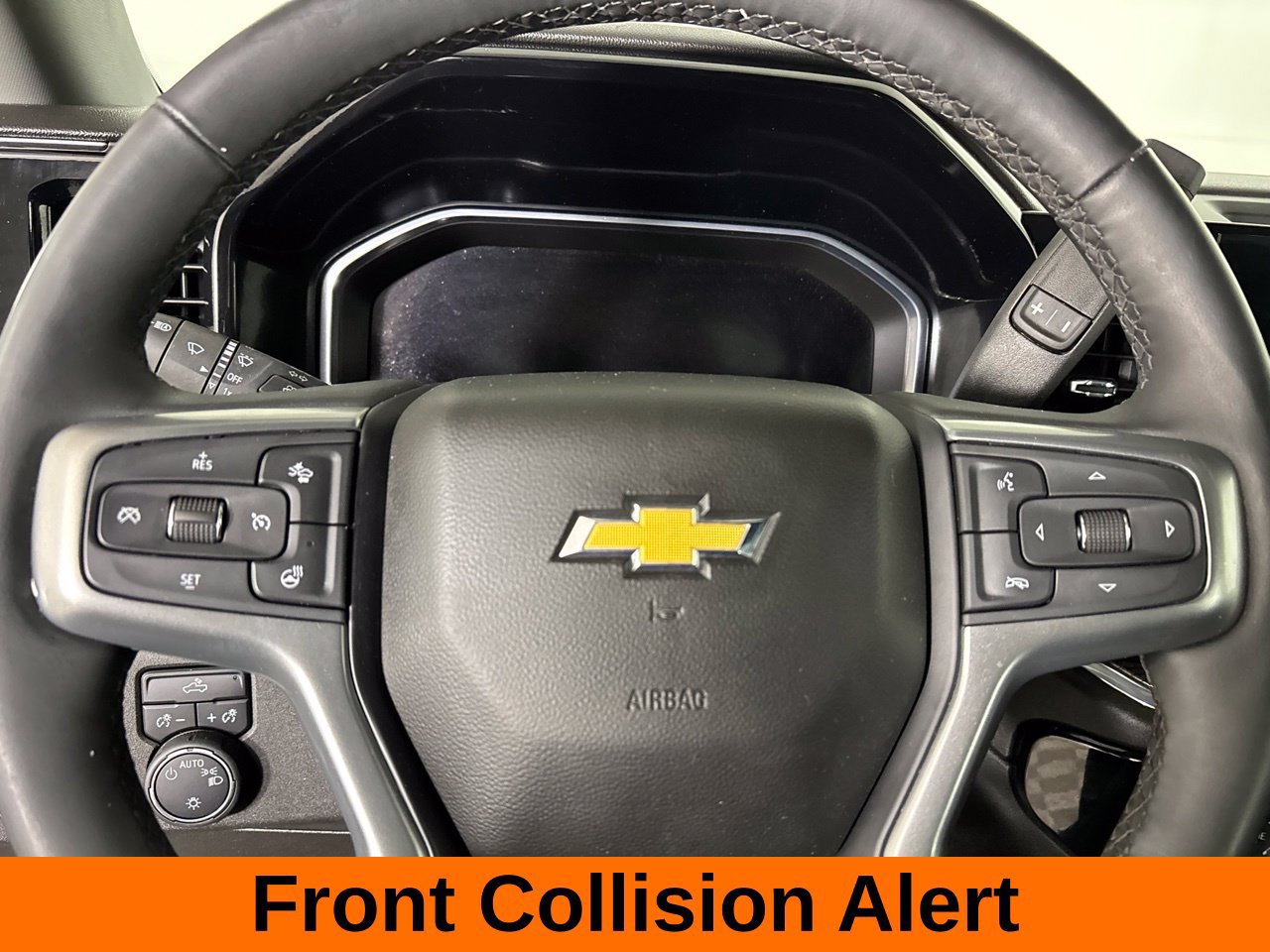Used 2024 Chevrolet Silverado 1500 LT AWD/4WD image 15