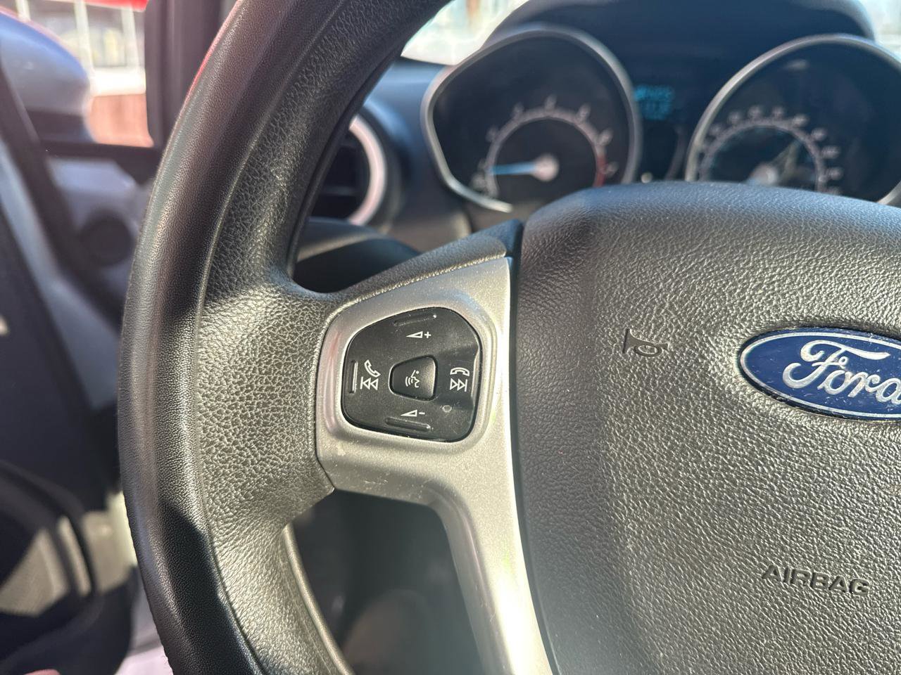 Used 2018 Ford Fiesta SE image 14