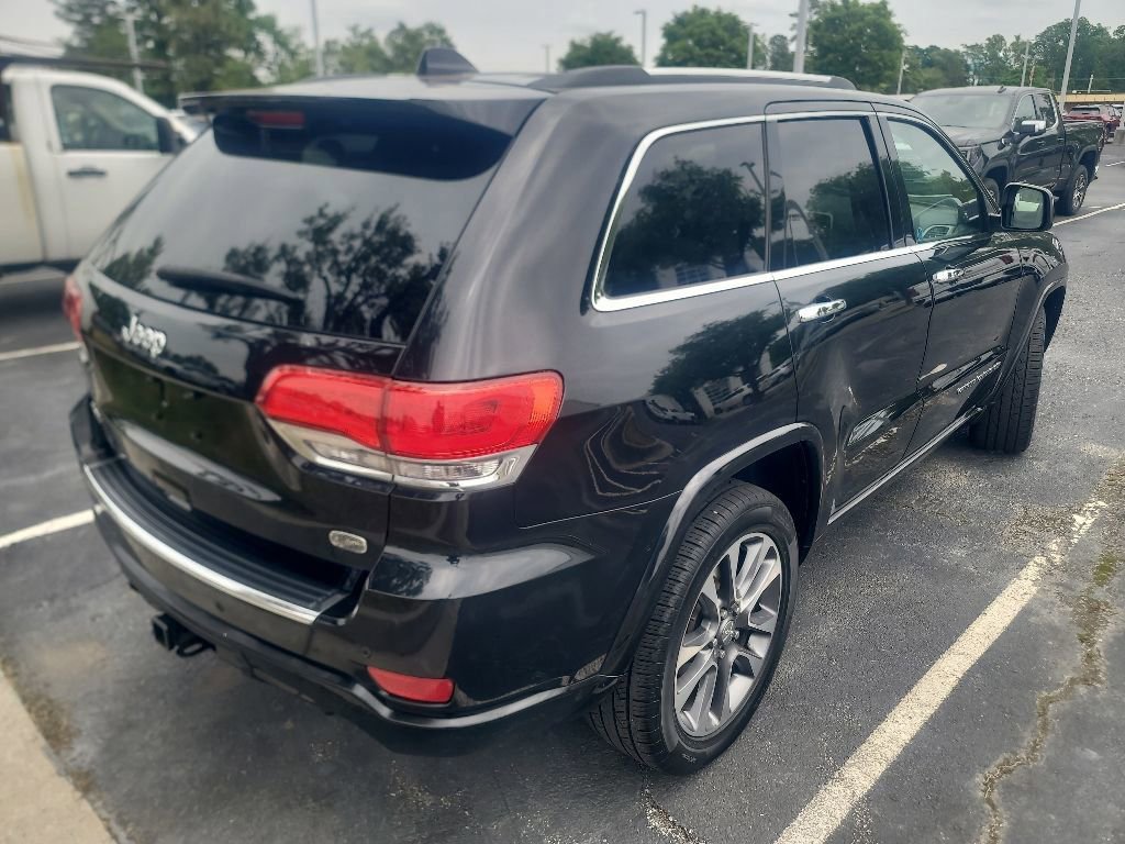 Used 2017 Jeep Grand Cherokee Overland AWD/4WD image 6