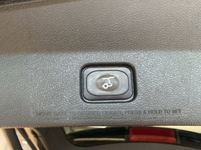 Used 2018 Ford Explorer Limited image 9