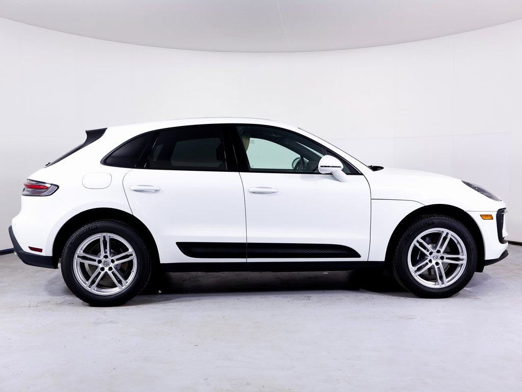 Certified 2025 Porsche Macan image 26