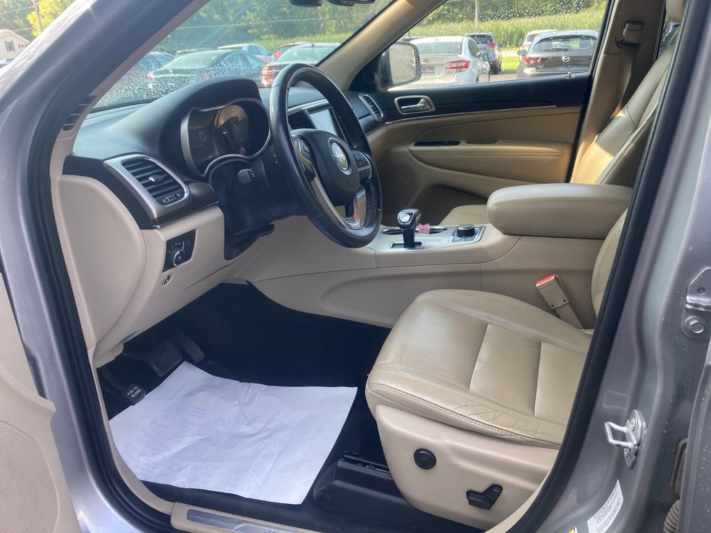 Used 2015 Jeep Grand Cherokee Limited AWD/4WD image 12