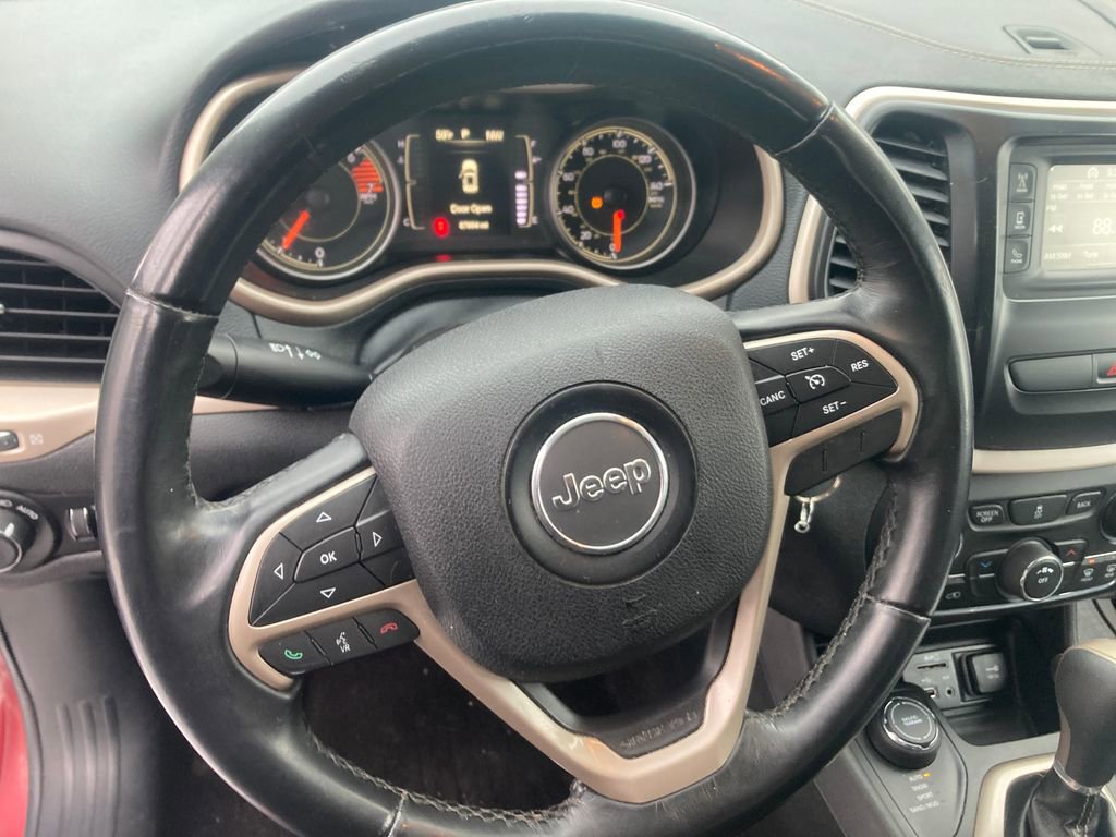 Used 2017 Jeep Cherokee Latitude image 20