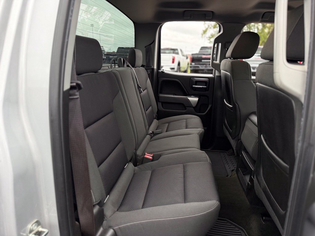 Used 2015 Chevrolet Silverado 1500 LT w/ LT Convenience Package AWD/4WD image 16