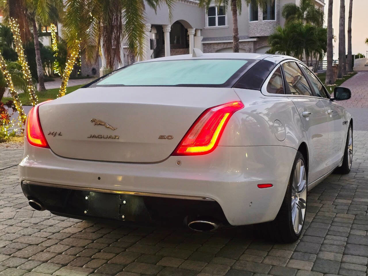 Used 2019 Jaguar XJ L Supercharged image 37