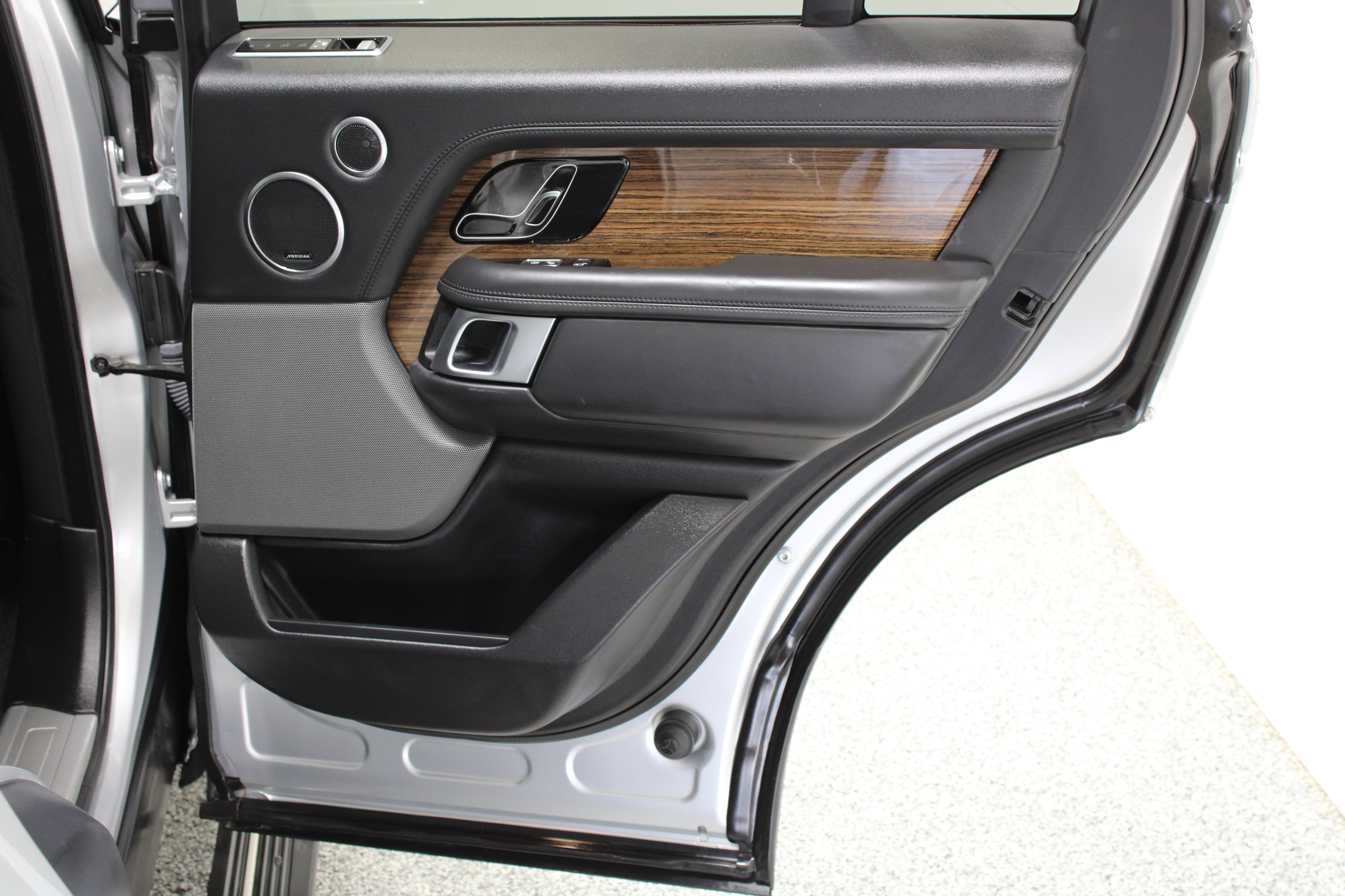Used 2019 Land Rover Range Rover HSE AWD/4WD image 35