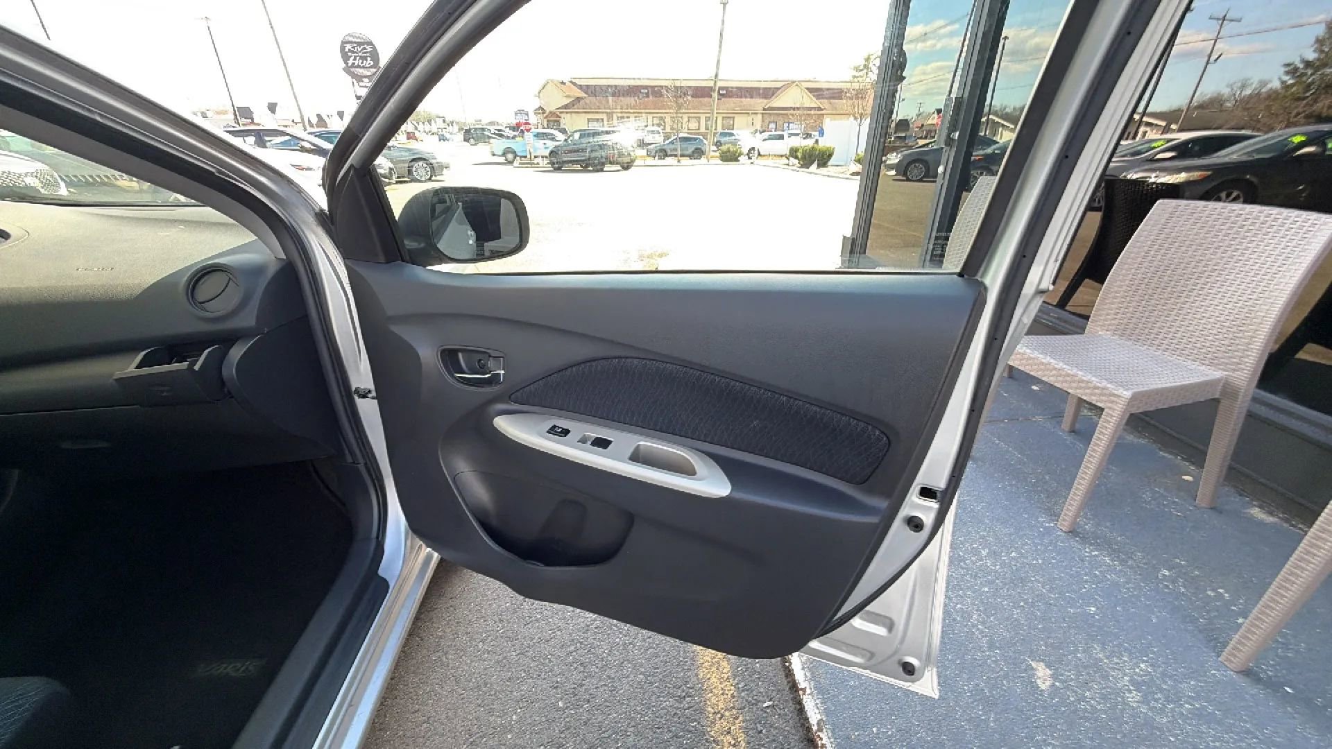 Used 2008 Toyota Yaris S image 12