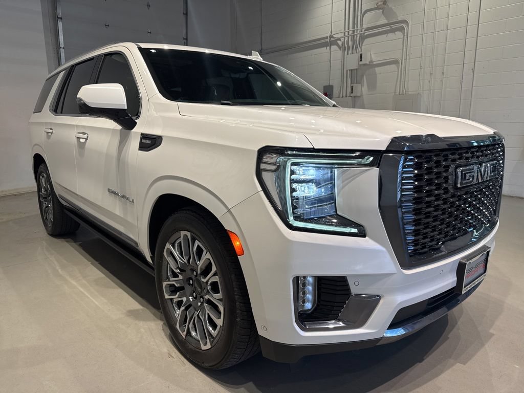 Used 2024 GMC Yukon Denali Ultimate AWD/4WD image 8