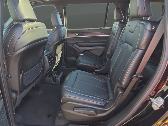 New 2025 Jeep Grand Cherokee L Limited w/ Luxury Tech Group II image 35